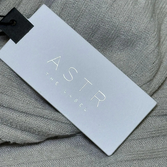 🌻 ASTR The Label Ribbed Cowl Neck Sleeveless Tunic Sweater Women's sz Large Slit - Picture 11 of 12